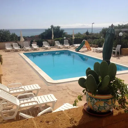 Ceni - Con Camere, Cucina, Wc E Terrazza Sul Mare In Con Piscina, Giardino E Parcheggio Casa de Férias *