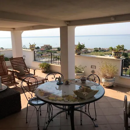 Casa de Férias Ceni - Con Camere, Cucina, Wc E Terrazza Sul Mare In Con Piscina, Giardino E Parcheggio