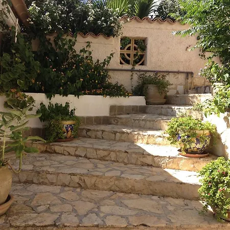 Ceni - Con Camere, Cucina, Wc E Terrazza Sul Mare In Con Piscina, Giardino E Parcheggio Casa de Férias Marinella di Selinunte