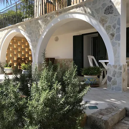 Ceni - Con Camere, Cucina, Wc E Terrazza Sul Mare In Con Piscina, Giardino E Parcheggio Casa de Férias *