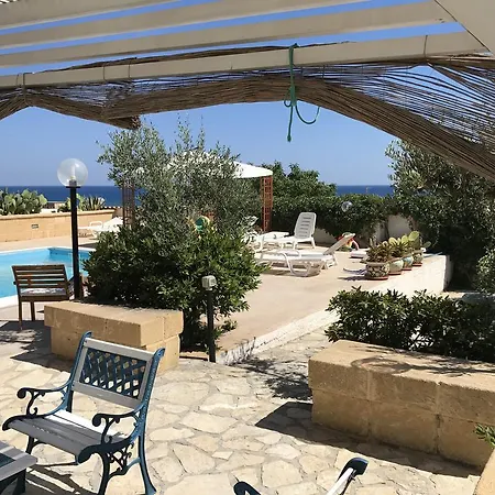 Ceni - Con Camere, Cucina, Wc E Terrazza Sul Mare In Con Piscina, Giardino E Parcheggio Casa de Férias