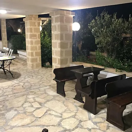 Ceni - Con Camere, Cucina, Wc E Terrazza Sul Mare In Con Piscina, Giardino E Parcheggio Casa de Férias *
