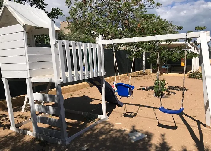 Ceni - Con Camere, Cucina, Wc E Terrazza Sul Mare In Con Piscina, Giardino E Parcheggio * Marinella di Selinunte