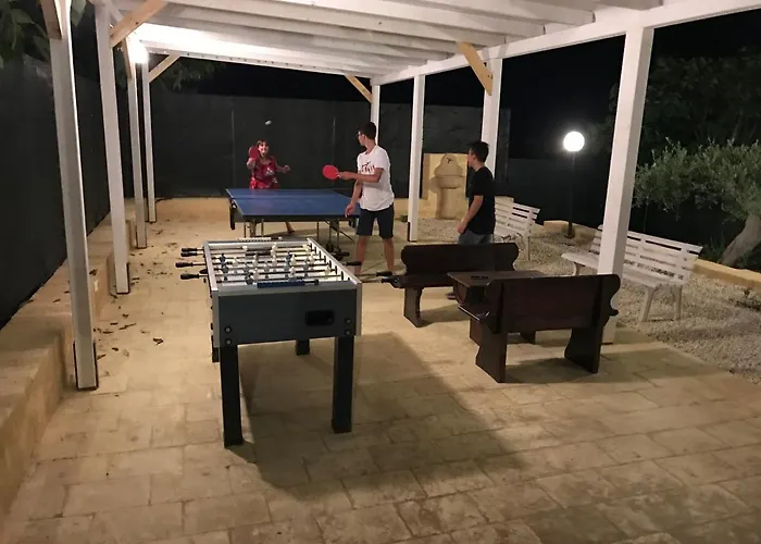 Ceni - Con Camere, Cucina, Wc E Terrazza Sul Mare In Con Piscina, Giardino E Parcheggio Casa vacanze *