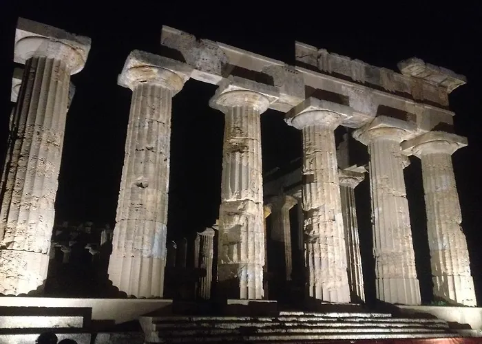 Casa vacanze Ceni - Con Camere, Cucina, Wc E Terrazza Sul Mare In Con Piscina, Giardino E Parcheggio