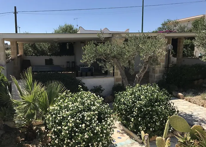 Ceni - Con Camere, Cucina, Wc E Terrazza Sul Mare In Con Piscina, Giardino E Parcheggio Casa vacanze Marinella di Selinunte