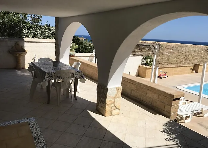 Ceni - Con Camere, Cucina, Wc E Terrazza Sul Mare In Con Piscina, Giardino E Parcheggio * Marinella di Selinunte