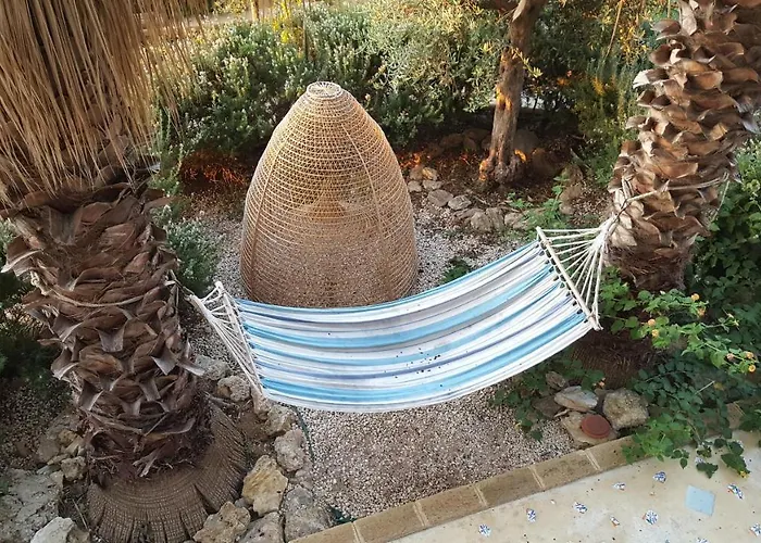 Ceni - Con Camere, Cucina, Wc E Terrazza Sul Mare In Con Piscina, Giardino E Parcheggio Casa vacanze *